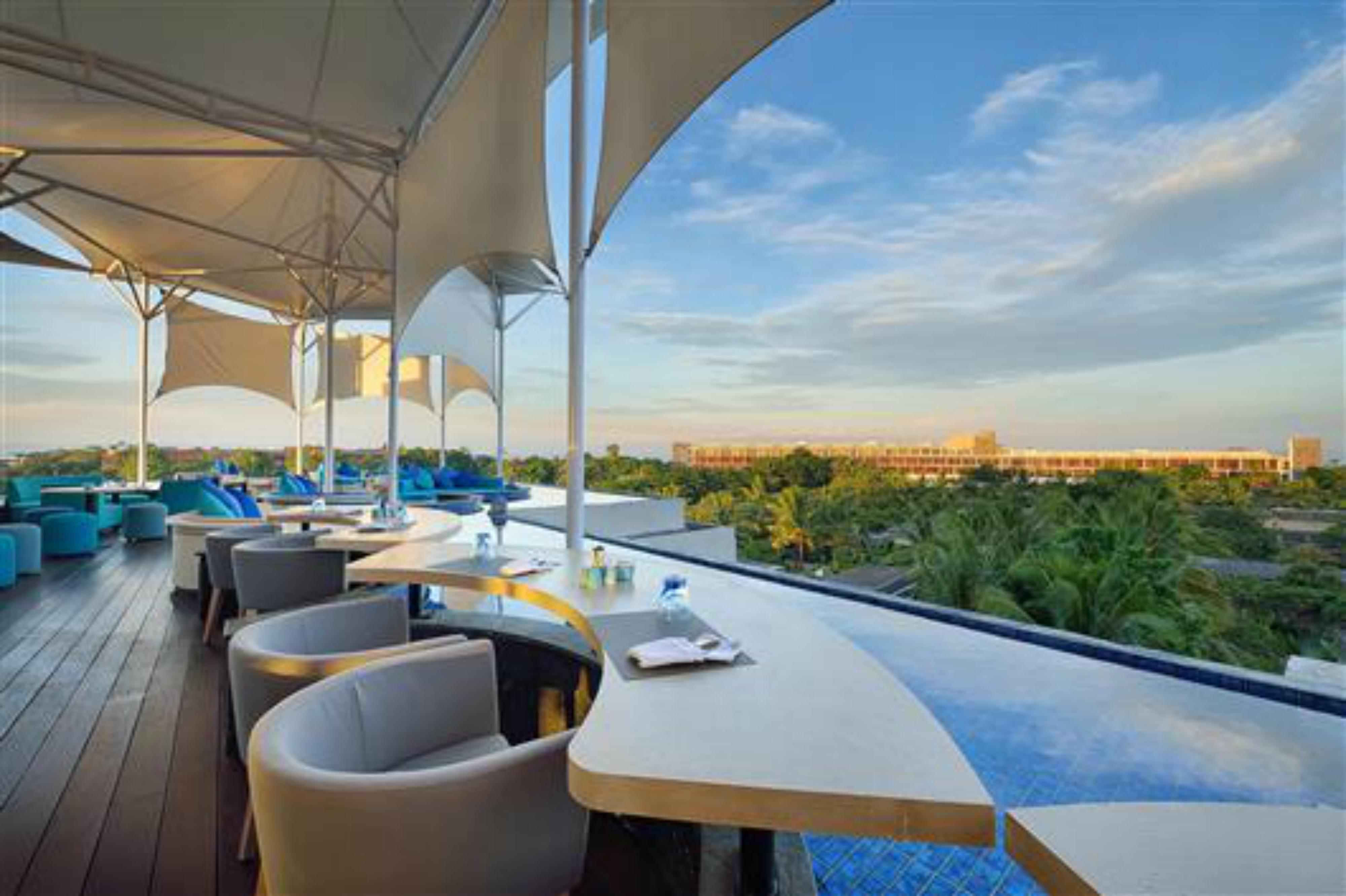 De Vins Sky Hotel Seminyak Экстерьер фото