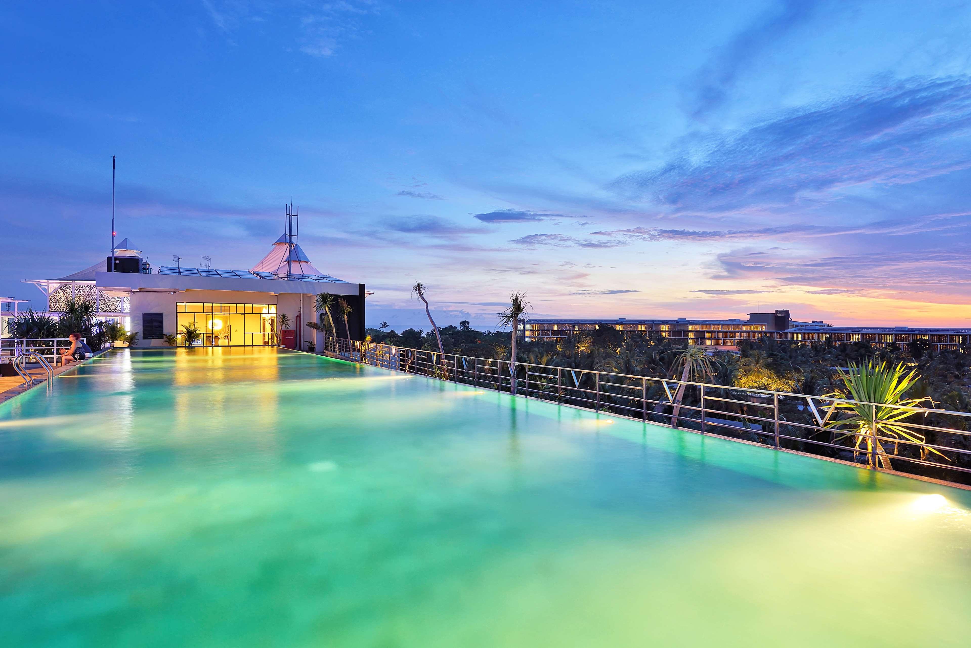 De Vins Sky Hotel Seminyak Экстерьер фото