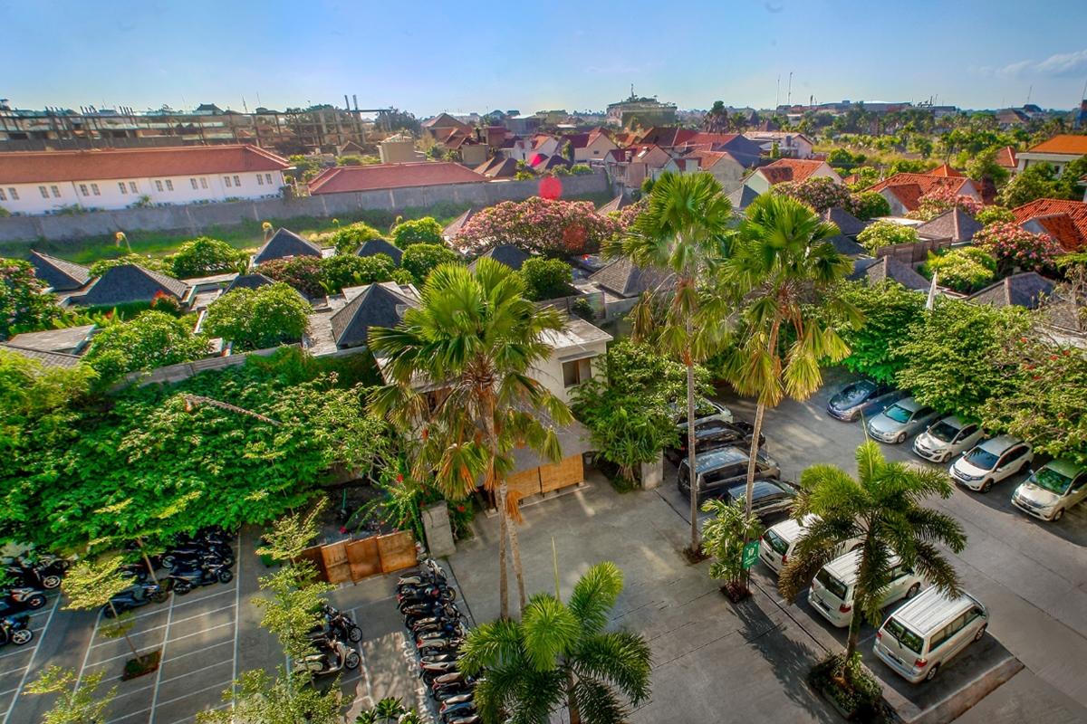 De Vins Sky Hotel Seminyak Экстерьер фото