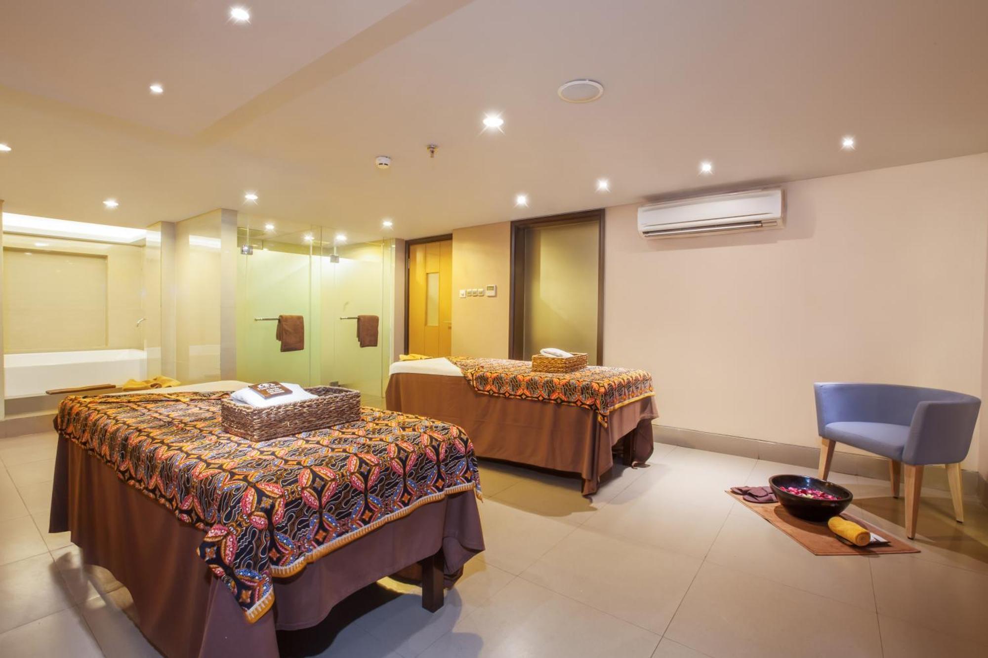 De Vins Sky Hotel Seminyak Экстерьер фото