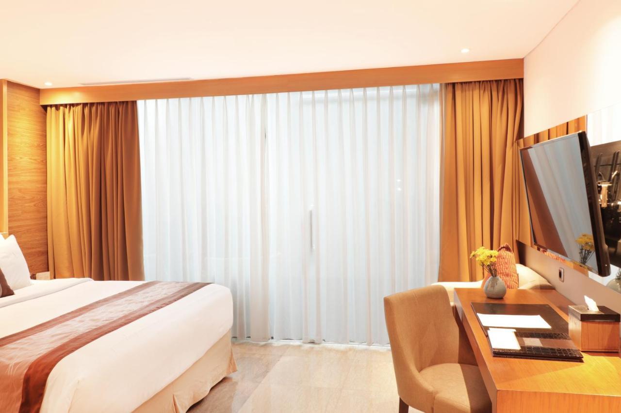 De Vins Sky Hotel Seminyak Экстерьер фото